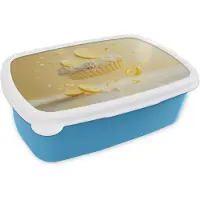 MuchoWow Broodtrommel Blauw - Lunchbox Citroen - Taart - Eten - Geel - Brooddoos 18x12x6 cm - Brood lunch box - Broodtrommels voor kinderen en volwassenen