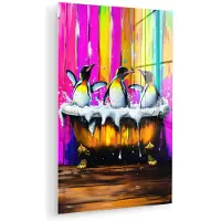 MuchoWow Glasschilderij 60x90 cm - Schilderij acrylglas - Pinguïns - Badkuip - Kleurrijk - Schuim - Foto op glas - Muurdecoratie woonkamer - Wanddecoratie slaapkamer - Schilderijen