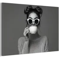 MuchoWow Aluminium schilderij 30x20 cm - Wanddecoratie metaal - Vrouw - Koffie - Zwart - Wit - Metalen muurdecoratie woonkamer - Decoratie industrieel - Foto op dibond - Industriële accessoires slaapkamer