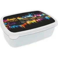 MuchoWow Broodtrommel Wit - Lunchbox Skyline - Brug - Verlichting - Kleuren - Brooddoos 18x12x6 cm - Brood lunch box - Broodtrommels voor kinderen en volwassenen