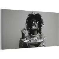 MuchoWow Aluminium schilderij 120x60 cm - Wanddecoratie metaal - Vrouw - Pasta - Zwart - Wit - Metalen muurdecoratie woonkamer - Decoratie industrieel - Foto op dibond - Industriële accessoires slaapkamer