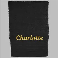 The One Towelling Handdoek met naam - geborduurd en gepersonaliseerd - in zwart - Mt 70 x 140 cm