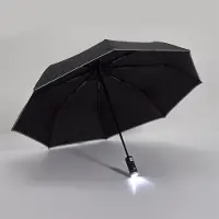 WDMT Automatische Paraplu met Geïntegreerde LED Zaklamp - Ø 94 cm - Opvouwbaar en Windbestendig - Ideaal voor Regenachtige en Donkere Dagen - Zwart