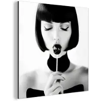 MuchoWow Aluminium schilderij 20x20 cm - Wanddecoratie metaal - Vrouw - Lolly - Zwart - Wit - Metalen muurdecoratie woonkamer - Decoratie industrieel - Foto op dibond - Industriële accessoires slaapkamer