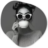 MuchoWow Organische wanddecoratie 40x40 cm - Organisch schilderij Vrouw - Koffie - Zwart - Wit - Muurdecoratie woonkamer - Kamer decoratie - Schilderijen - Muurcirkel aesthetic