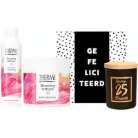 Therme Cadeauset Blooming Selfcare Verjaardag 25Jaar - Shower Foaming 200 ml Blooming Selfcare - Bodybutter 225gr Blooming Selfcare - Paper Dreams Kaars Klein Gold/White 25 Jaar