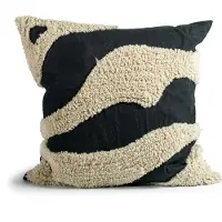 By On Fluffy kussen 50x50 cm Black-beige