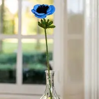 Sjaal met Verhaal Bloem Wolvilt - Anemoon Blauw - Homedeco - Handmade&Fairmade - 40cm