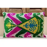 Rozenkelim Ikat velvet fluweel zacht kussen 60cm x 40cm. Sierkussen inclusief vulling