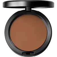 MAC Studio Fix Powder plus foundation