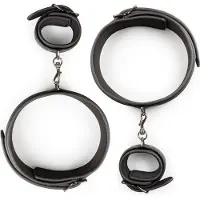 Easytoys Fetish Collection - Thigh & Wrist Cuff Set - Duurzaam - Kunstleer - Bondagetouw - Handboeien Seks - BDSM - BDSM Toys - Rollenspel - Rollenspel Erotiek - Erotisch Spel - Handboeien Speelgoed - Zwart