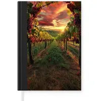 MuchoWow Notitieboek - Schrijfboek - Wijngaard - Druiven - Zonsondergang - Notitieboekje klein - A5 formaat - Schrijfblok