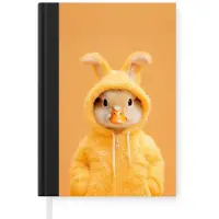 MuchoWow Notitieboek - Schrijfboek - Paashaas - Kostuum - Eend - Notitieboekje klein - A5 formaat - Schrijfblok