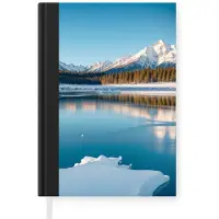 MuchoWow Notitieboek - Schrijfboek - Landschap - Winter - Meer - Bergen - Uitzicht - IJs - Notitieboekje klein - A5 formaat - Schrijfblok