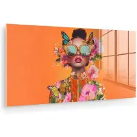 MuchoWow Glasschilderij 160x80 cm - Schilderij acrylglas - Vlinders - Vrouw - Zonnebril - Kleurrijk - Foto op glas - Muurdecoratie woonkamer - Wanddecoratie slaapkamer - Schilderijen