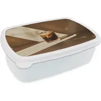 MuchoWow Broodtrommel Wit - Lunchbox Glas - Ijskoffie - Schaduw - Bruin - Brooddoos 18x12x6 cm - Brood lunch box - Broodtrommels voor kinderen en volwassenen