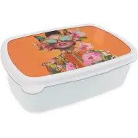 MuchoWow Broodtrommel Wit - Lunchbox Vlinders - Vrouw - Zonnebril - Kleurrijk - Brooddoos 18x12x6 cm - Brood lunch box - Broodtrommels voor kinderen en volwassenen