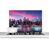 KitchenYeah Spatscherm keuken - Amerika - Skyline - Nacht - New York - Roze - Spatwand - Achterwand - 80x55 cm - Aluminium