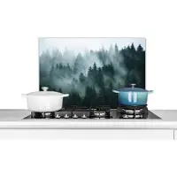 KitchenYeah Spatscherm keuken 60x40 cm - Kookplaat achterwand Mist - Bomen - Bos - Muurbeschermer - Spatwand fornuis - Hoogwaardig aluminium