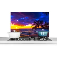 KitchenYeah Spatscherm keuken 90x60 cm - Kookplaat achterwand Palmboom - Paars - Zonsondergang - Strand - Zee - Muurbeschermer - Spatwand fornuis - Hoogwaardig aluminium