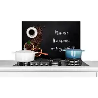 KitchenYeah Spatscherm keuken 60x40 cm - Kookplaat achterwand Spreuken - Quotes - You are the cream in my coffee - Liefde - Koffie - Muurbeschermer - Spatwand fornuis - Hoogwaardig aluminium