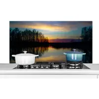 KitchenYeah Spatscherm keuken 120x60 cm - Kookplaat achterwand Water - Meer - Bomen - Zonsondergang - Natuur - Muurbeschermer - Spatwand fornuis - Hoogwaardig aluminium