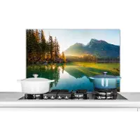 KitchenYeah Spatscherm keuken 90x60 cm - Kookplaat achterwand Meer - Bos - Bergen - Natuur - Zon - Landschap - Muurbeschermer - Spatwand fornuis - Hoogwaardig aluminium