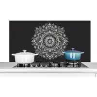 KitchenYeah Spatscherm keuken 120x60 cm - Kookplaat achterwand Mandala - Zwart wit - Bloemen - Bohemian - Natuur - Muurbeschermer - Spatwand fornuis - Hoogwaardig aluminium