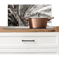 KitchenYeah Spatscherm keuken 60x30 cm - Kookplaat achterwand Palmboom - Tropisch - Zwart - Wit - Muurbeschermer - Spatwand fornuis - Hoogwaardig aluminium