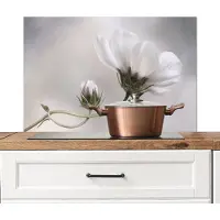 KitchenYeah Spatscherm keuken 80x55 cm - Kookplaat achterwand Bloemen - Stilleven - Natuur - Grijs - Muurbeschermer - Spatwand fornuis - Hoogwaardig aluminium