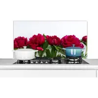 KitchenYeah Spatscherm keuken 100x50 cm - Kookplaat achterwand Een rij met rode pioenrozen - Muurbeschermer - Spatwand fornuis - Hoogwaardig aluminium
