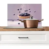 KitchenYeah Spatscherm keuken 70x50 cm - Kookplaat achterwand Eten - Taart - Bessen - Blauw - Muurbeschermer - Spatwand fornuis - Hoogwaardig aluminium
