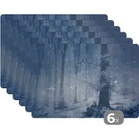 KitchenYeah Placemat - Placemats kunststof - Bos - Winter - Sneeuw - 45x30 cm - 6 stuks - Hittebestendig - Anti-Slip - Onderlegger - Afneembaar