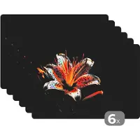 KitchenYeah Placemat - Placemats kunststof - Bloemen - Lelie - Oranje - Portret - Zwart - 45x30 cm - 6 stuks - Hittebestendig - Anti-Slip - Onderlegger - Afneembaar