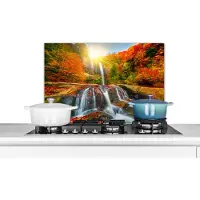 KitchenYeah Spatscherm keuken 70x50 cm - Kookplaat achterwand Waterval - Natuur - Herfst - Rood - Water - Muurbeschermer - Spatwand fornuis - Hoogwaardig aluminium