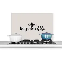 KitchenYeah Spatscherm keuken 90x60 cm - Kookplaat achterwand Quotes - Spreuken - Koffie - Coffee: The gasoline of life - Muurbeschermer - Spatwand fornuis - Hoogwaardig aluminium