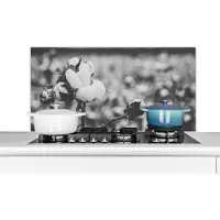 KitchenYeah Spatscherm keuken 100x50 cm - Kookplaat achterwand Katoen - Planten - Zwart - Wit - Muurbeschermer - Spatwand fornuis - Hoogwaardig aluminium