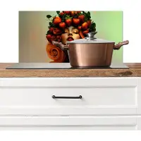 KitchenYeah Spatscherm keuken 70x30 cm - Kookplaat achterwand Vrouw - Aardbeien - Kroon - Muurbeschermer - Spatwand fornuis - Hoogwaardig aluminium