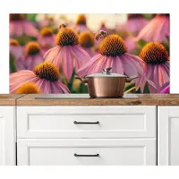 KitchenYeah Spatscherm keuken 120x60 cm - Kookplaat achterwand Bloemen - Paars - Bijen - Muurbeschermer - Spatwand fornuis - Hoogwaardig aluminium