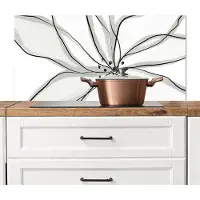 KitchenYeah Spatscherm keuken 100x50 cm - Kookplaat achterwand Bloem - Kunst - Wit - Zwart - Muurbeschermer - Spatwand fornuis - Hoogwaardig aluminium
