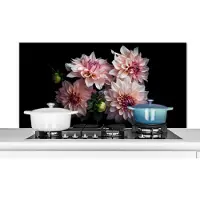 KitchenYeah Spatscherm keuken 120x60 cm - Kookplaat achterwand Dahlia - Wit - Bloemen - Roze - Natuur - Muurbeschermer - Spatwand fornuis - Hoogwaardig aluminium