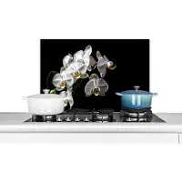 KitchenYeah Spatscherm keuken 60x40 cm - Kookplaat achterwand Orchidee - Bloemen - Wit - Natuur - Zwart - Muurbeschermer - Spatwand fornuis - Hoogwaardig aluminium