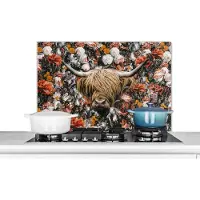 KitchenYeah Spatscherm keuken 80x55 cm - Kookplaat achterwand Schotse hooglander - Bloemen - Oranje - Muurbeschermer - Spatwand fornuis - Hoogwaardig aluminium