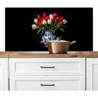 KitchenYeah Spatscherm keuken 120x60 cm - Kookplaat achterwand Rode - Bloemen - Tulpen - Vaas - Muurbeschermer - Spatwand fornuis - Hoogwaardig aluminium