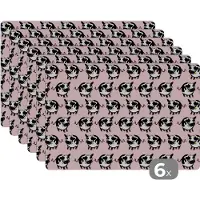KitchenYeah Placemat - Placemats kunststof - Koe - Roze - Patronen - 45x30 cm - 6 stuks - Hittebestendig - Anti-Slip - Onderlegger - Afneembaar