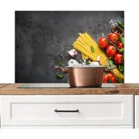 KitchenYeah Spatscherm keuken 80x55 cm - Kookplaat achterwand Pasta - Kruiden - Tomaat - Specerijen - Rustiek - Muurbeschermer - Spatwand fornuis - Hoogwaardig aluminium