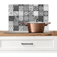 KitchenYeah Spatscherm keuken 70x50 cm - Kookplaat achterwand Retro - Tegels - Zwart wit - Bloemen - Muurbeschermer - Spatwand fornuis - Hoogwaardig aluminium