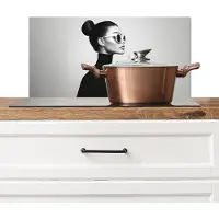 KitchenYeah Spatscherm keuken 70x30 cm - Kookplaat achterwand Vrouw - Champagne - Modern - Muurbeschermer - Spatwand fornuis - Hoogwaardig aluminium