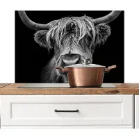 KitchenYeah Spatscherm keuken 80x55 cm - Kookplaat achterwand Schotse hooglander - Zwart - Wit - Muurbeschermer - Spatwand fornuis - Hoogwaardig aluminium