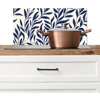 KitchenYeah Spatscherm keuken 70x30 cm - Kookplaat achterwand Bladeren - Klimop - Donkerblauw - Muurbeschermer - Spatwand fornuis - Hoogwaardig aluminium